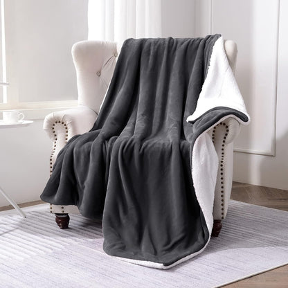 Fabienne Sherpa Blanket Single Size Twin Plush Throw Bed Blanket 160x220cm Flannel Fleece Reversible Lamb Blanket - Warm and Plush Travel Blanket for Bed Sofa Travel Couch (Dark Grey)