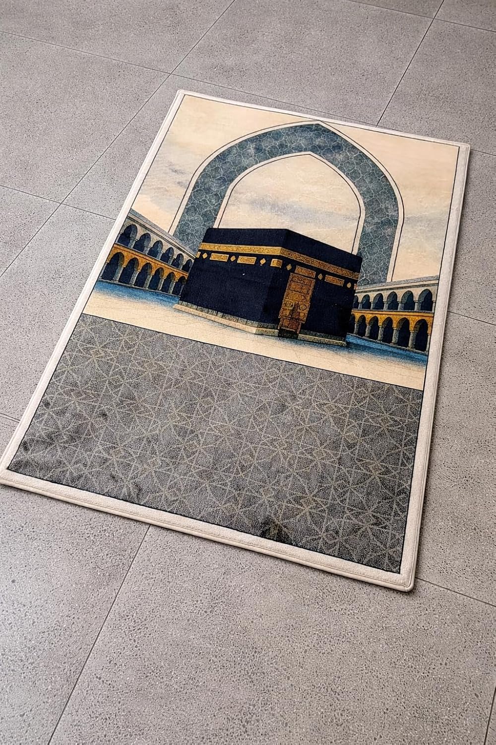Fabienne Memory Foam Prayer Mat 70x110cm Thick Padded Muslim Prayer Rug with Knee Support Gift for Elderly People Cushioned Anti-Slip Lightweight Janamaz Salah Mat with 3D Design (Grey-Kaaba)