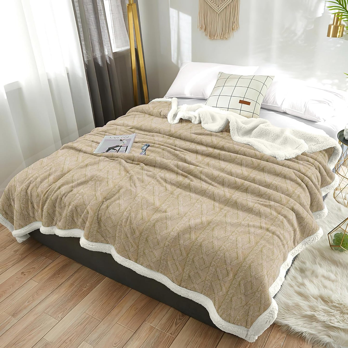 Fabienne Jacquard Sherpa Blanket Single Size Twin Plush Bed Blanket Single 160x220cm Flannel Fleece Reversible Lamb Blanket - Warm and Plush Throw Blanket for Bed Sofa Travel Couch (Beige)